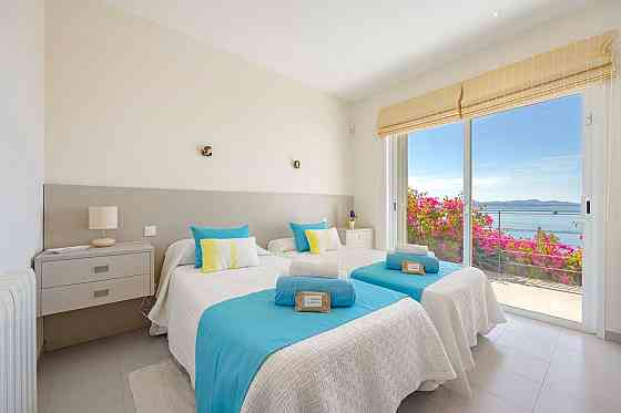 House by the sea in Mallorca Spain area 302m² 2 floors Mallorca