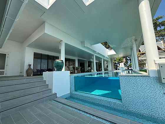 Villa in the mountains in Phuket (center) Thailand area 800m² 3 floors Central Phuket