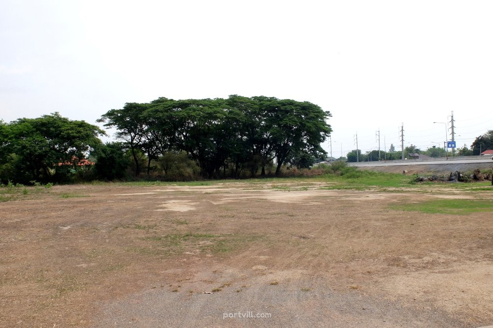 Terreno em Hang Dong Tailândia lote dentro dos limites da cidade 14352m²  Hang Dong - foto 1