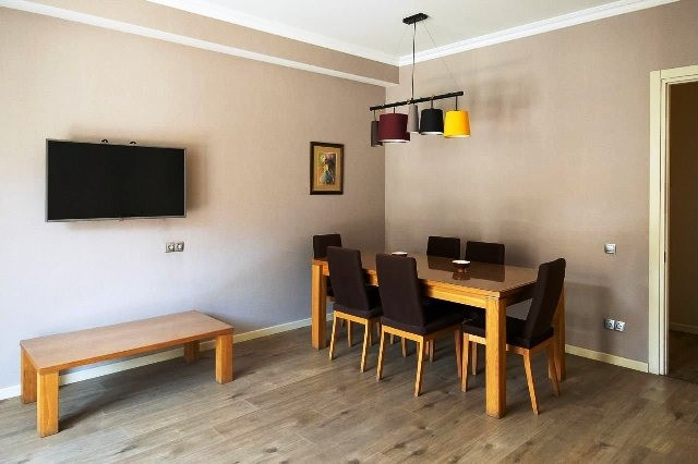 Apartamento 4 habitaciones en alquiler 3+1 en Tiflis (Vera) 161m² 10 piso Centro de Tiflis - foto 2