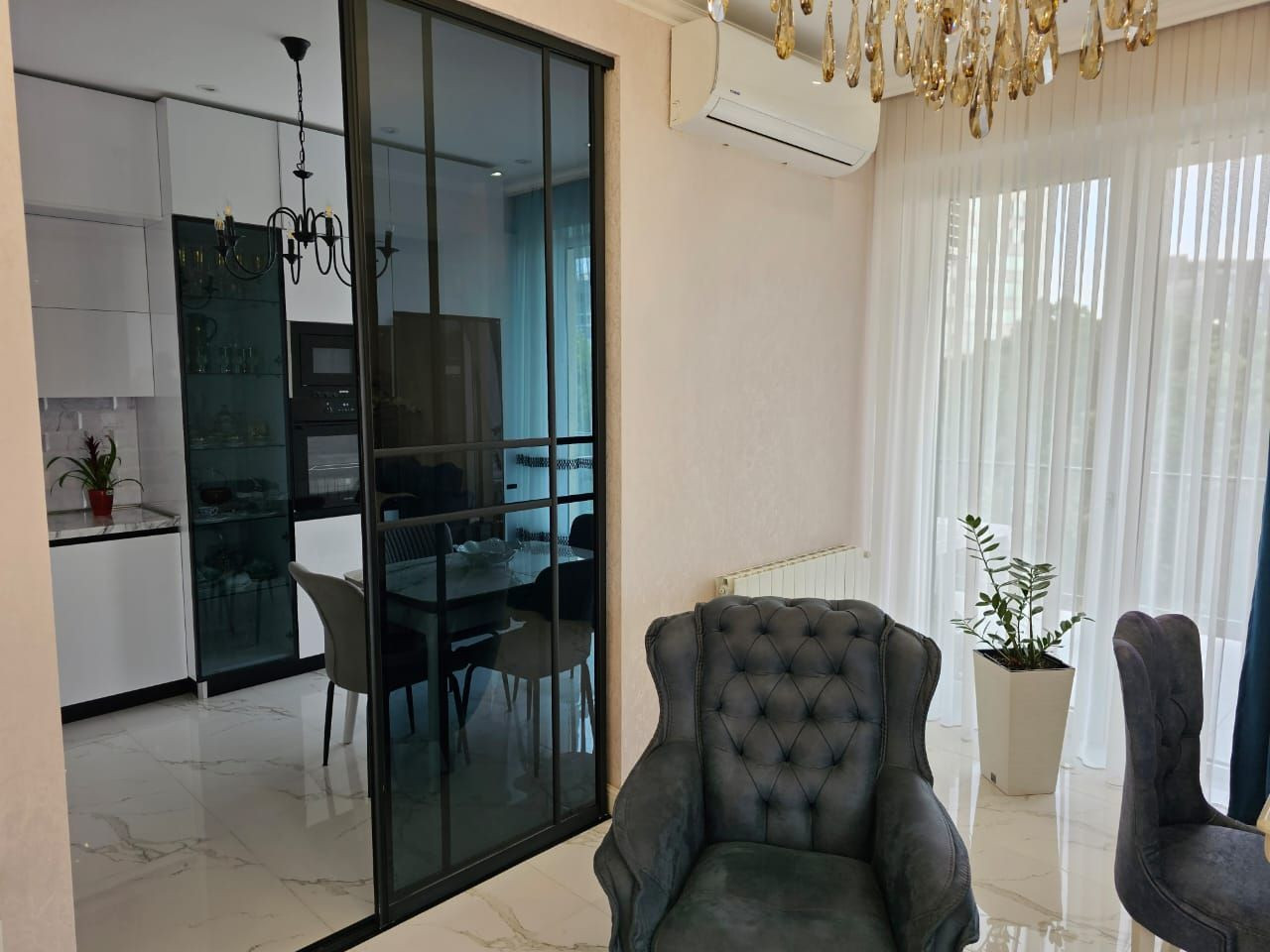 Апартамент 4-стайни 3+1 в Тбилиси (Крцаниси) Грузия площ 150м² 7 етаж Централен Тбилиси - снимка 9