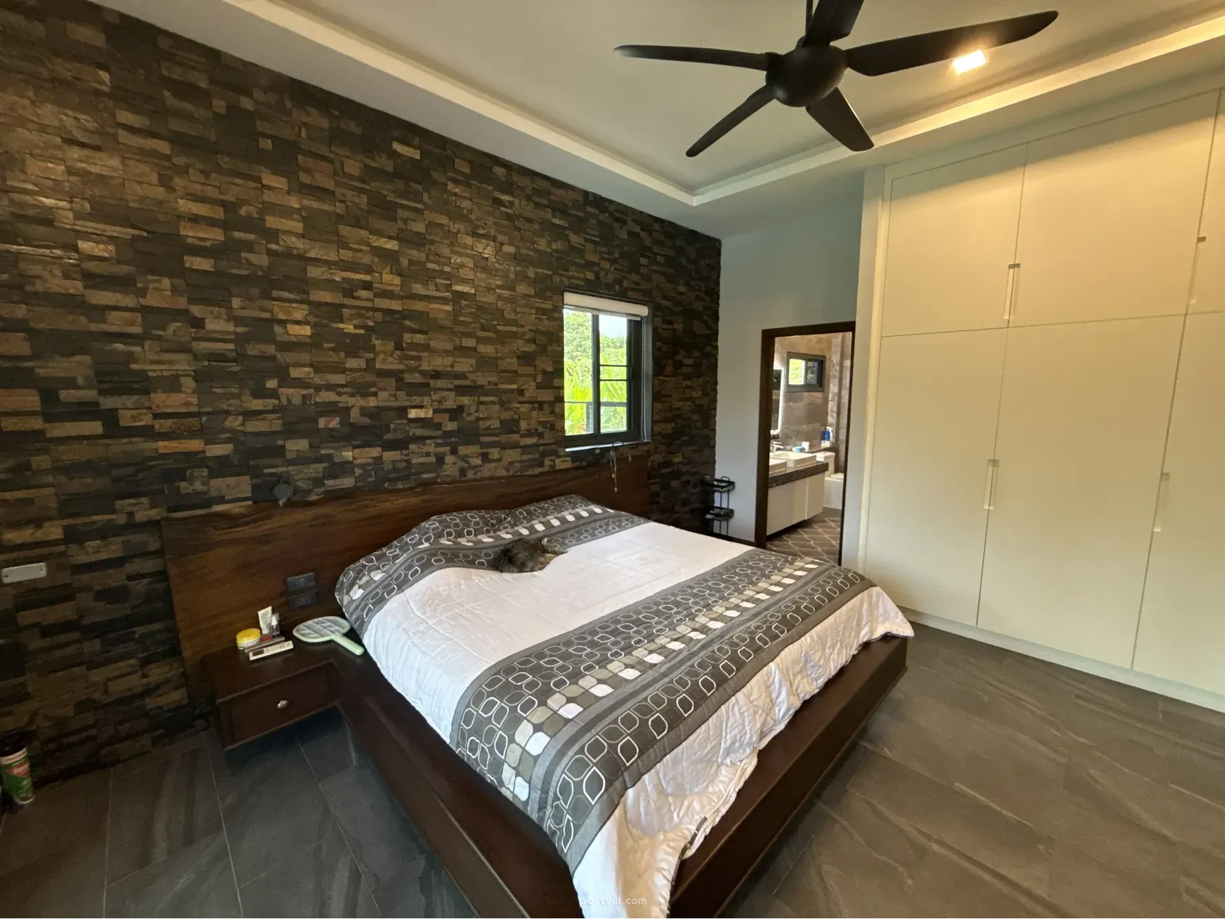 Hotel for sale in Hin Lek Fai Thailand 600m² Hin Lek Fai - photo 7