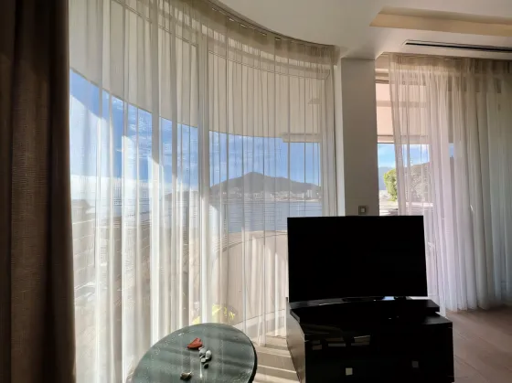 Apartament 3 camere de vânzare 2+1 la mare în Budva (oraș) Muntenegru suprafață 139m² etajul 1 în Dukley Gardens Budva (oraș)