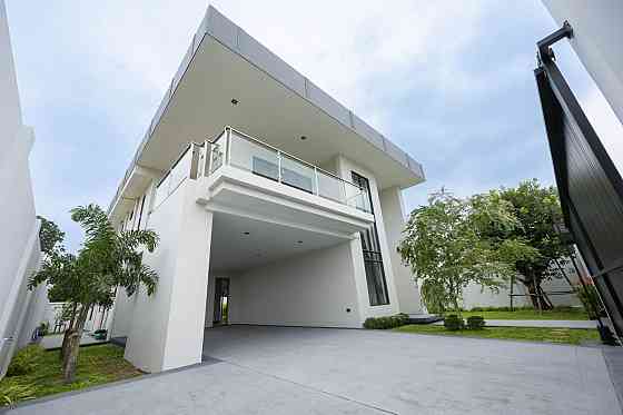 خانه در مرکز چونبوری (Downtown Chonburi) تایلند مساحت 728م² 2 طبقه. مرکز چونبوری (Downtown Chonburi)
