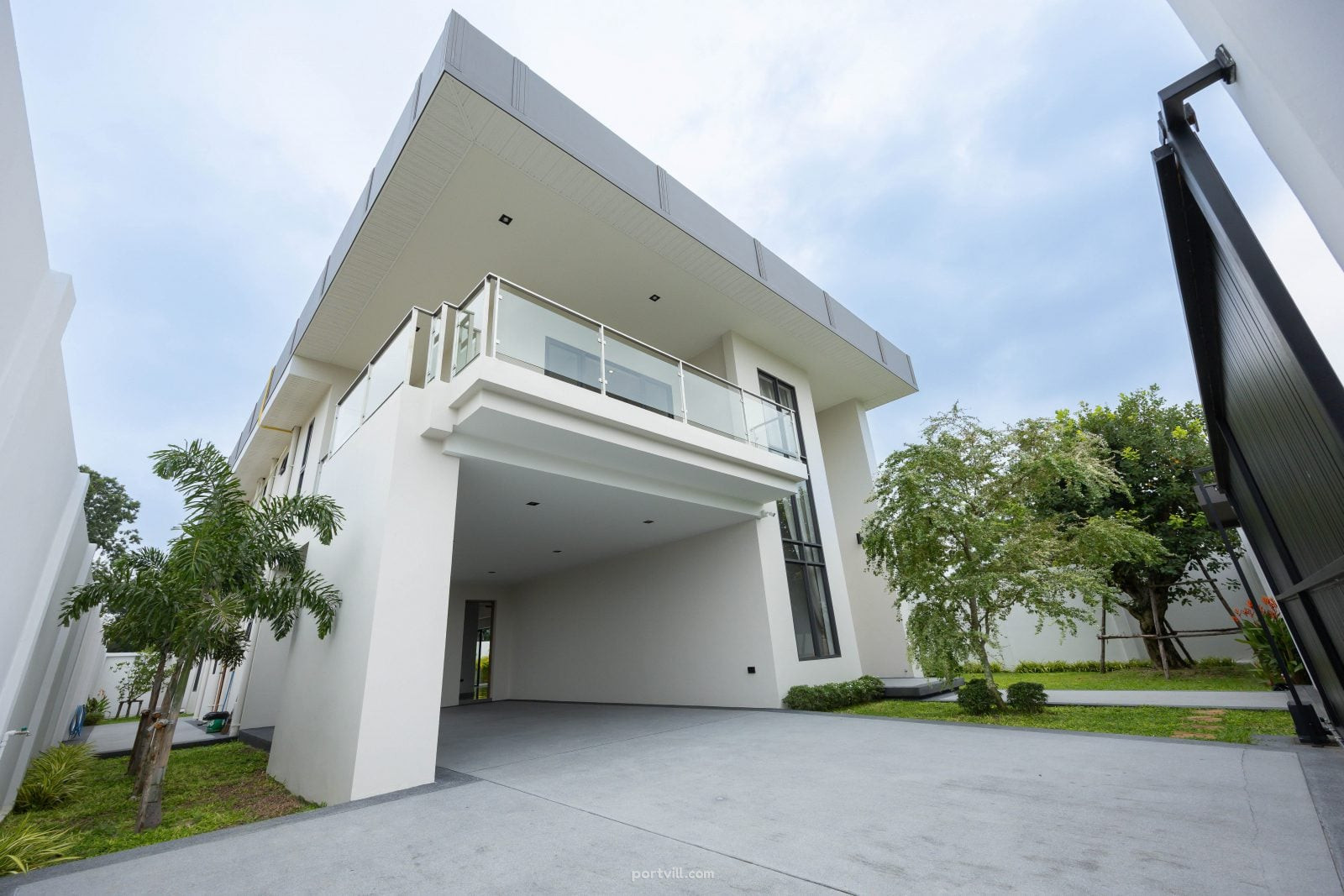 къща в центъра на Чонбури (Downtown Chonburi) Тайланд площ 728м² 2-етажен Центърът на Чонбури (Downtown Chonburi) - снимка 6