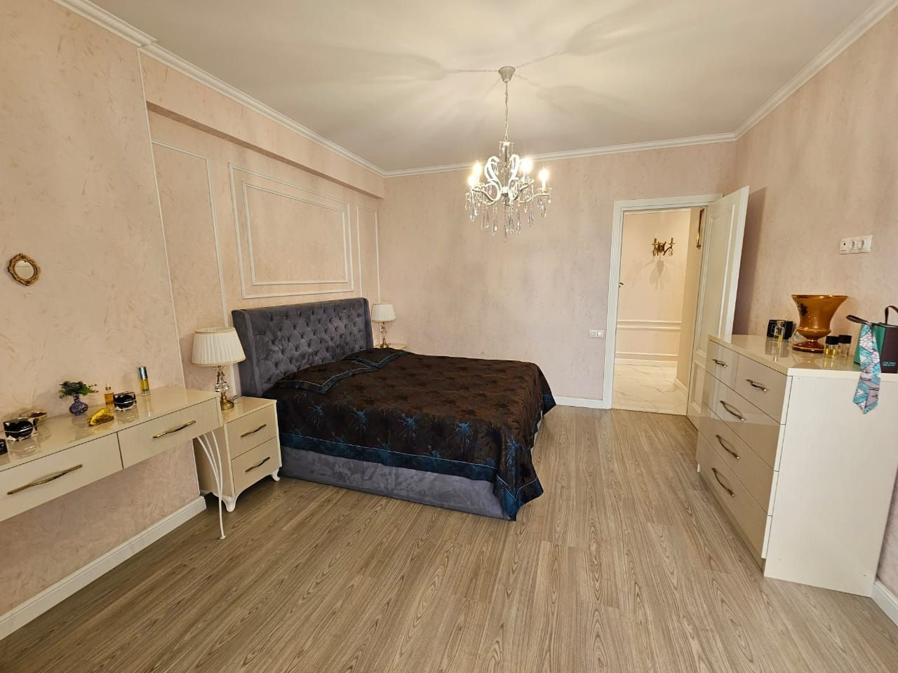 Апартамент 4-стайни 3+1 в Тбилиси (Крцаниси) Грузия площ 150м² 7 етаж Централен Тбилиси - снимка 6