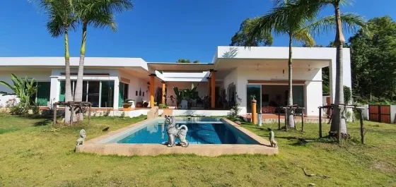 فيلا للبيع على البحيرة في ماي ريم (Mae Rim) تايلاند مساحة 600م² 1 طابق. ماي ريم (Mae Rim)