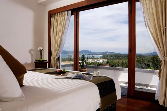 Villa vicino al mare nella Spiaggia di Surin Thailandia area 1700m² 3 piani Spiaggia di Surin