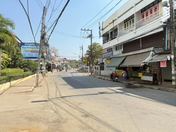 Local commercial à vendre à Chang Khlan Thaïlande 184m² Chang Khlan