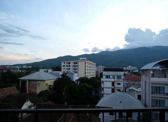 Apartamento 2-quartos para venda 1+1 em Downtown Chiang Mai Tailândia área 93m²  Downtown Chiang Mai