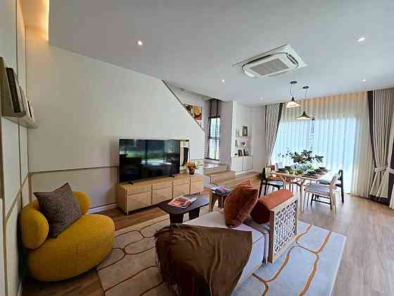 Casa en Chonburi Central Tailandia área 202m² 2 pisos Chonburi Central