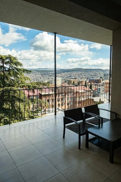 Apartamento 4 habitaciones en alquiler 3+1 en Tiflis (Vera) 161m² 10 piso Centro de Tiflis - foto 8