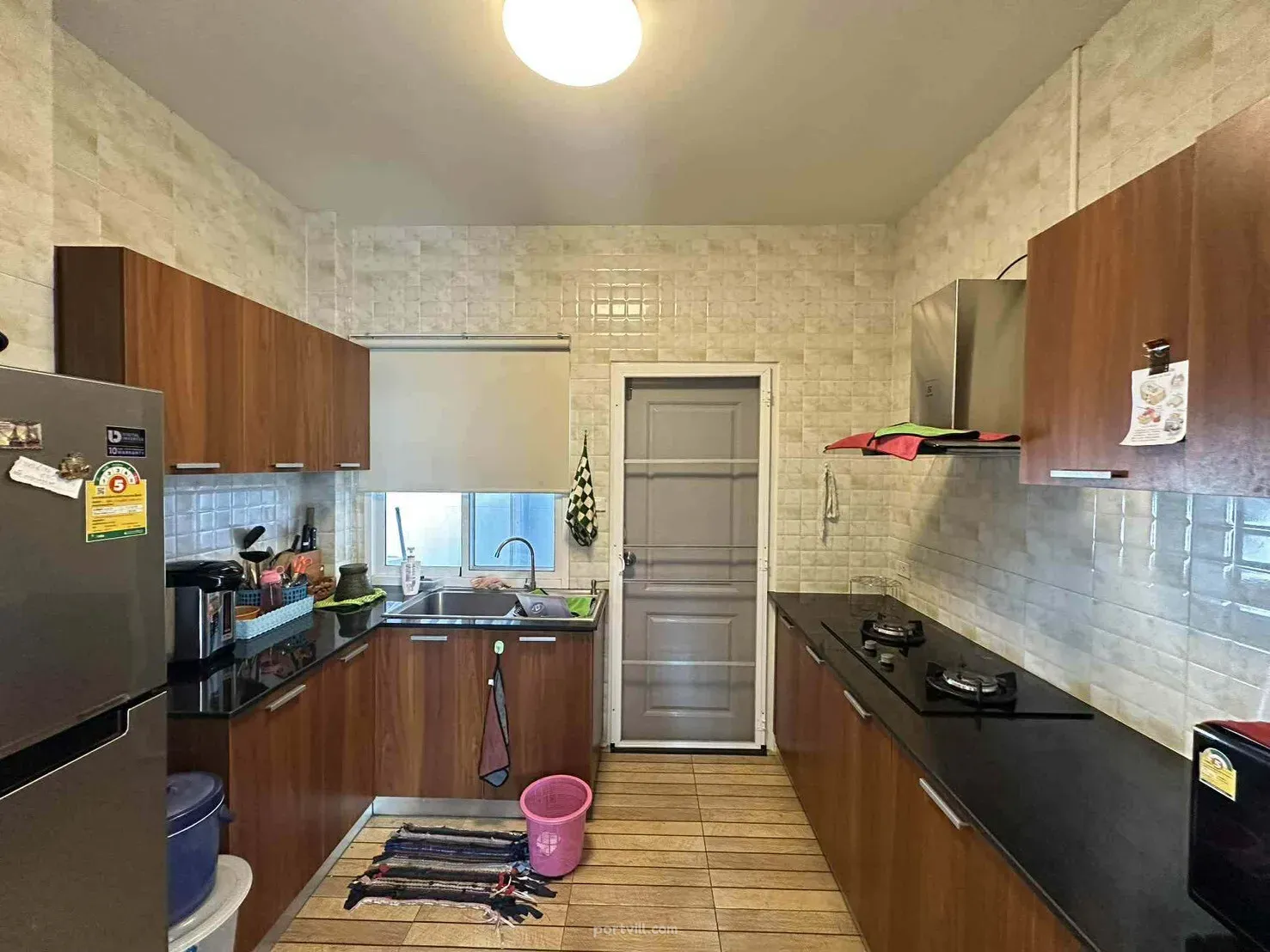 خانه برای فروش در سن کامفائنگ (San Kamphaeng) تایلند مساحت 280م² 2 طبقه. سن کامفائنگ (San Kamphaeng) - عکس 7