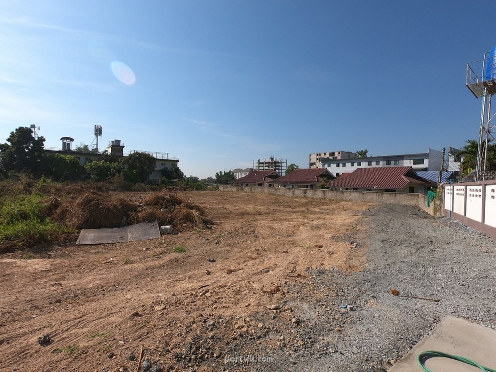 Terreno em San Sai Tailândia lote dentro dos limites da cidade 3968m²  San Sai - foto 1