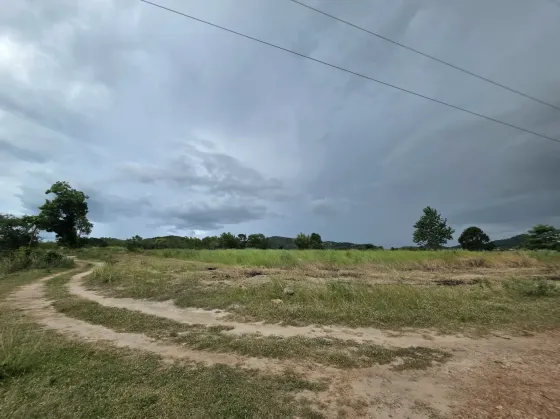 Tanah dijual di Hua Hin Thailand kavling di dalam batas kota 86400m² Hua Hin