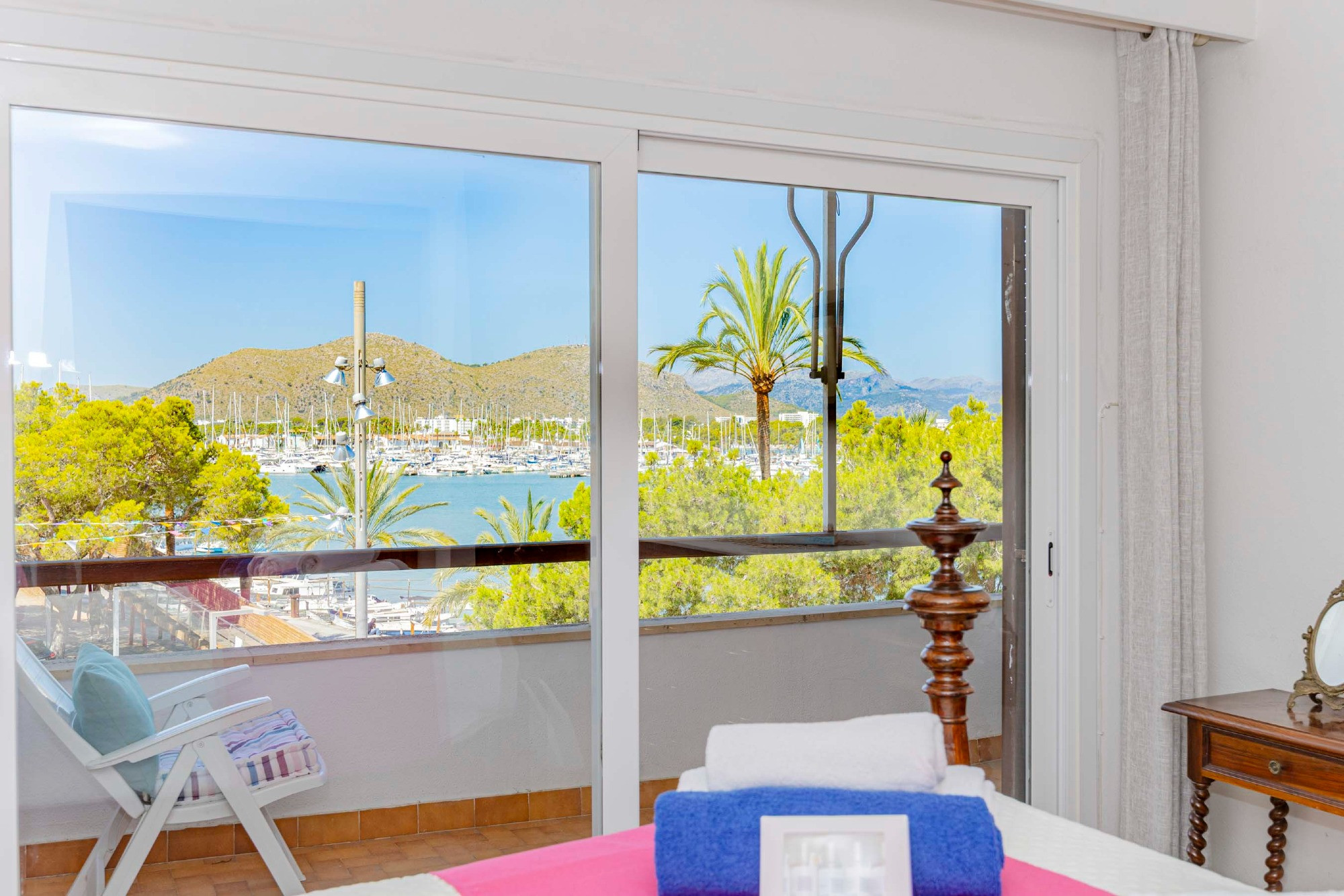 Apartment 5-room 4+3 by the sea in Mallorca Spain area 320m² 2 floor in RC Mantonia Mallorca - photo 7