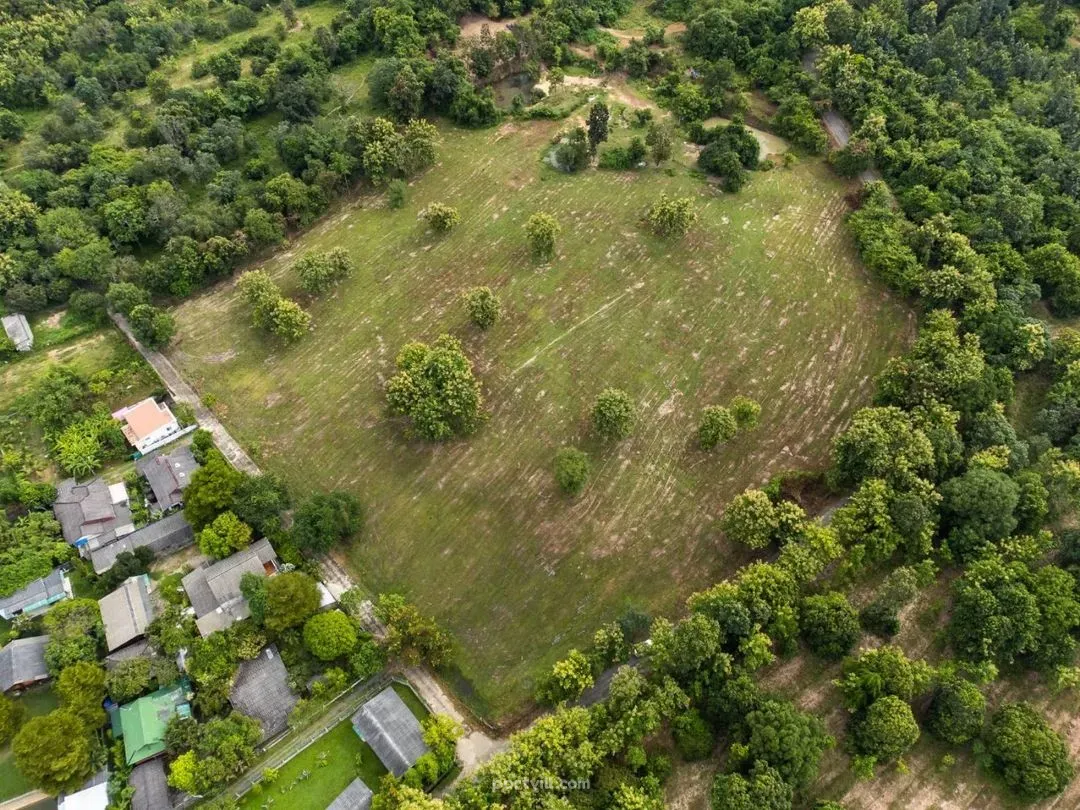 Land in Downtown Chiang Mai Thailand plot within city limits 31888m²  Downtown Chiang Mai - photo 4