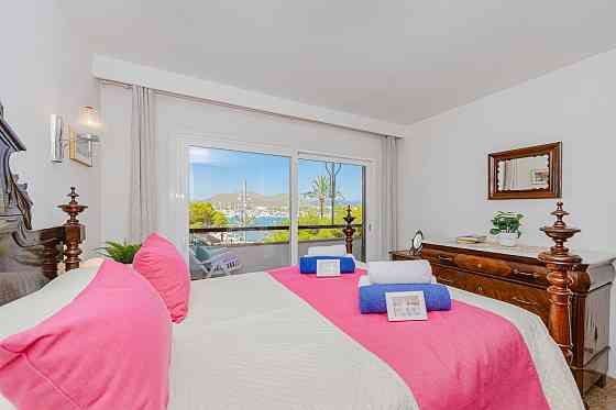 Apartment 5-room 4+3 by the sea in Mallorca Spain area 320m² 2 floor in RC Mantonia Mallorca