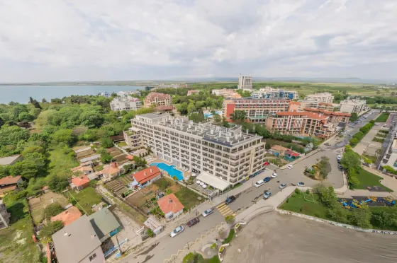 Appartement 1-kamer 1+0 studio aan zee in Pomorie Bulgarije 76m² 5e verdieping Pomorie