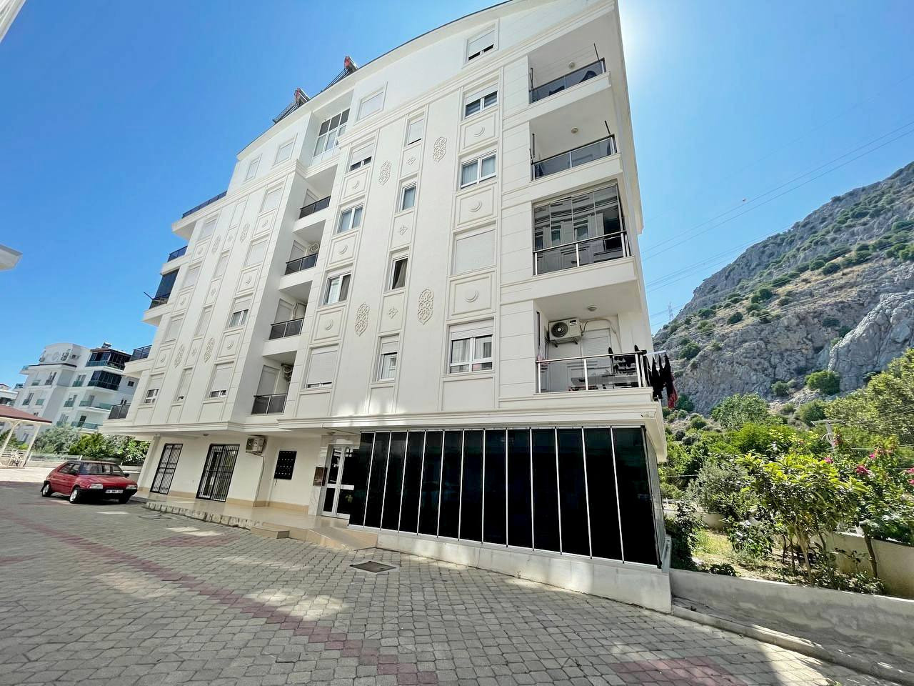 Апартамент 5-стайни 4+1 на море в Коньяалты (Хурма) Турция площ 140м² 4 етаж в ЖК Hacı Salih çelik apartmani Коняалтъ - снимка 1