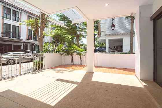 House in Suan Luang Thailand area 250m² 2 floors Suan Luang