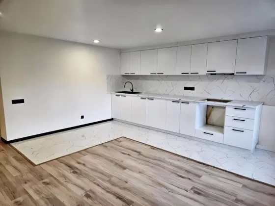 Apartment 4-room for sale 3+1 in Tbilisi City Georgia area 110m² 1 floor Tbilisi City