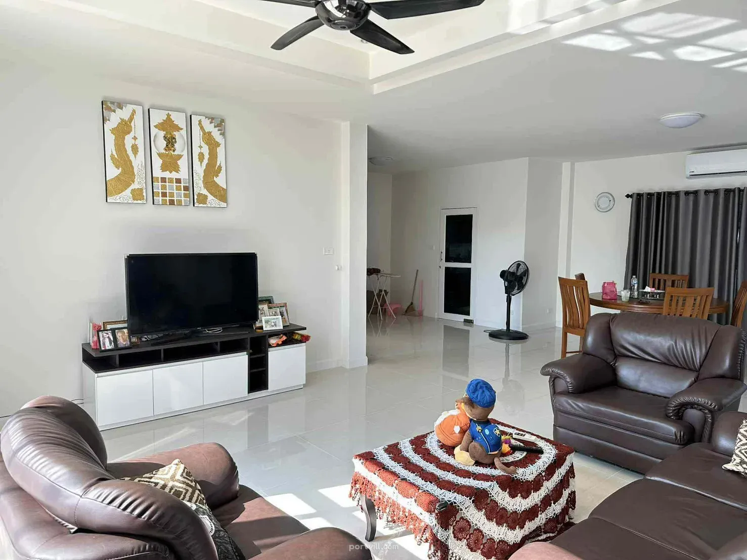 خانه برای فروش در سن کامفائنگ (San Kamphaeng) تایلند مساحت 280م² 2 طبقه. سن کامفائنگ (San Kamphaeng) - عکس 3