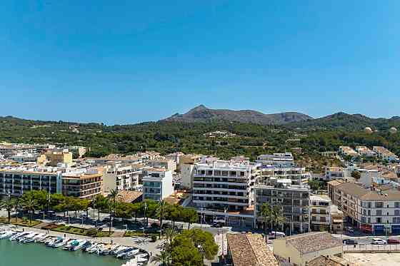 Apartment 5-room 4+3 by the sea in Mallorca Spain area 320m² 2 floor in RC Mantonia Mallorca