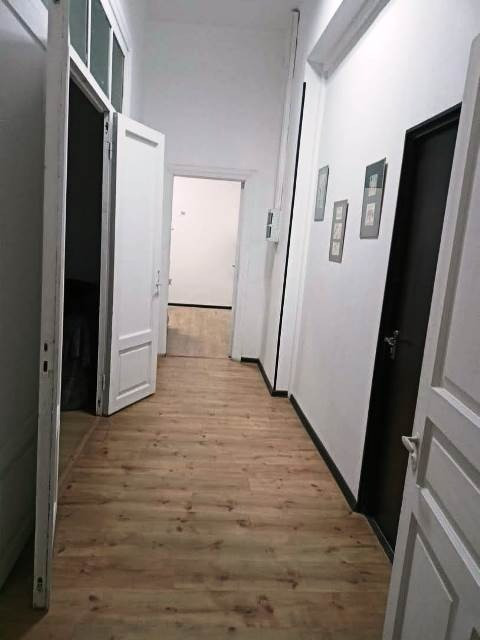 Офисно помещение под наем в Тбилиси Сабуртало 560м²  Централен Тбилиси - снимка 6