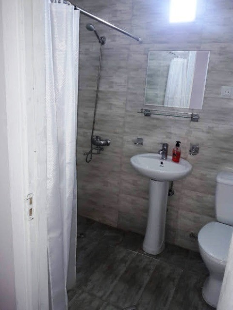 Офисно помещение под наем в Тбилиси Сабуртало 560м²  Централен Тбилиси - снимка 9