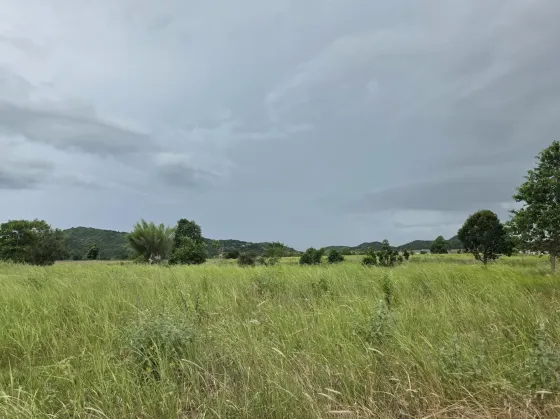 Tanah dijual di Hua Hin Thailand kavling di dalam batas kota 86400m² Hua Hin