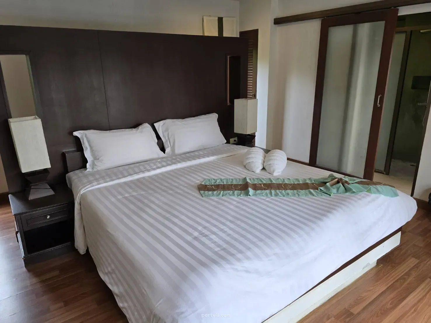 Hotel for sale by the sea in Sam Roi Yot Thailand 500m² Sam Roi Yot - photo 12