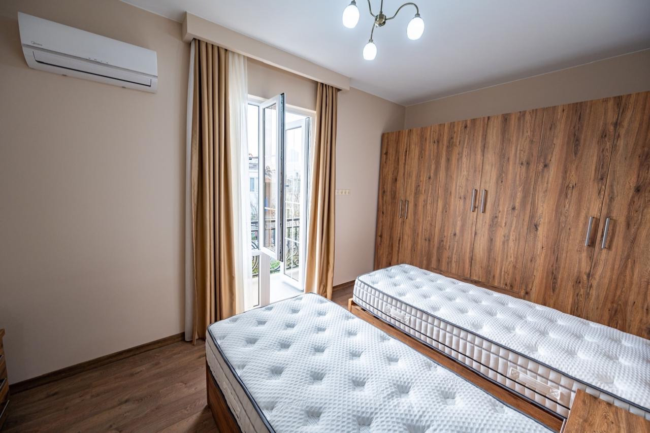 House for rent by the sea in Batumi Khimshiashvili 117m² 2 floors 4 rooms Central Batumi - photo 8