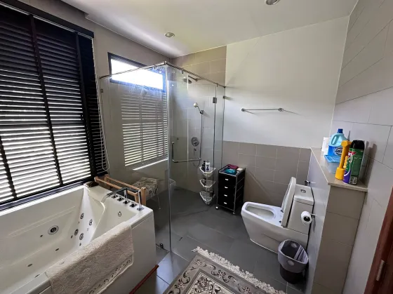 Villa deniz kenarında Layan Plajı'nda Tayland 239m² alan 1 katlı Layan Plajı