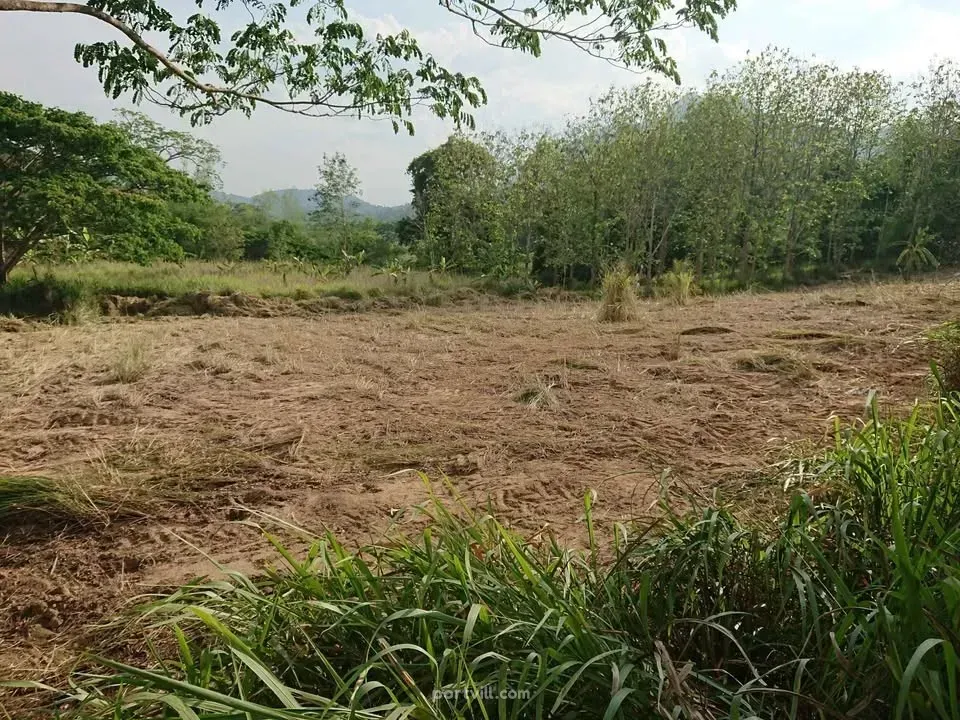 أرض للبيع في هوا هين (Hua Hin) تايلاند قطعة داخل المدينة 24000م² هوا هين (Hua Hin) - صورة 1