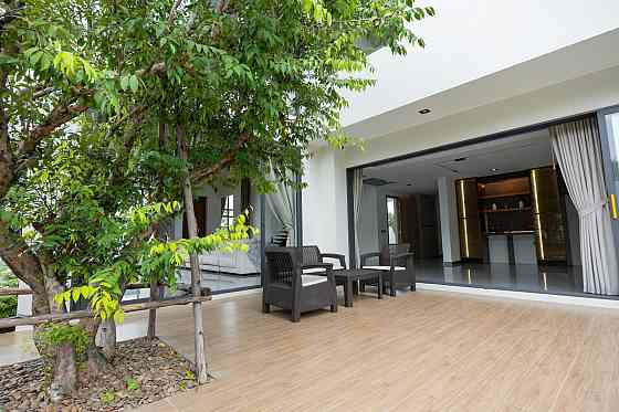 House in Downtown Chonburi Thailand area 728m² 2 floors Downtown Chonburi