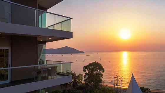 Apartment 2-room for sale 1+1 by the sea in Sattahip Thailand area 40.5m²  in Del Mare Sattahip