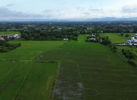 Terreno {geo.city.in} Tailândia lote dentro dos limites da cidade 182400m²  Downtown Chiang Mai