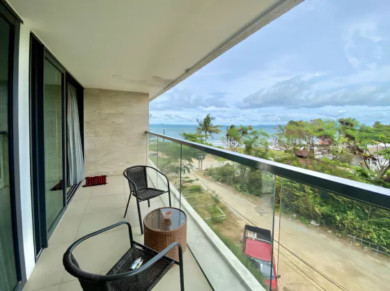 Apartment 2-room for sale 1+1 by the sea in Na Jomtien Thailand area 54m² 3 floor in Water's Edge Na Jomtien