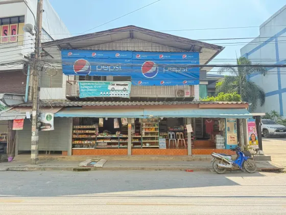 Local commercial à vendre à Chang Khlan Thaïlande 184m² Chang Khlan