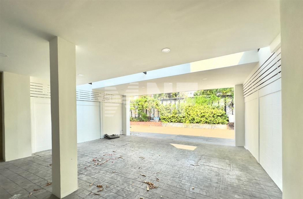 Tussenwoning in Thong Lo & Ekkamai Thailand oppervlakte 220m² 2 verdiepingen Thong Lo & Ekkamai - foto 10