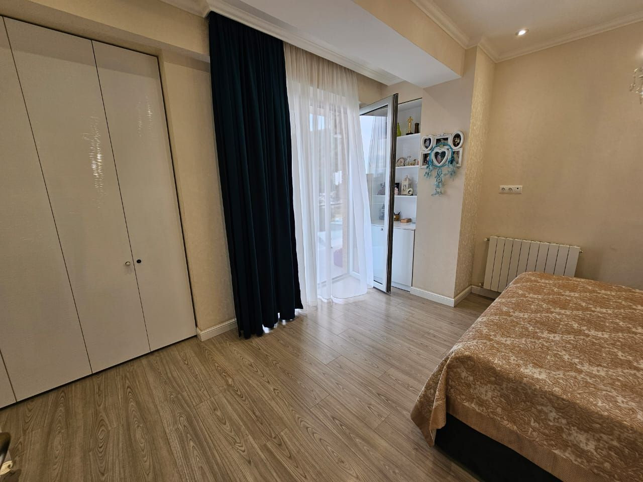 Апартамент 4-стайни 3+1 в Тбилиси (Крцаниси) Грузия площ 150м² 7 етаж Централен Тбилиси - снимка 8