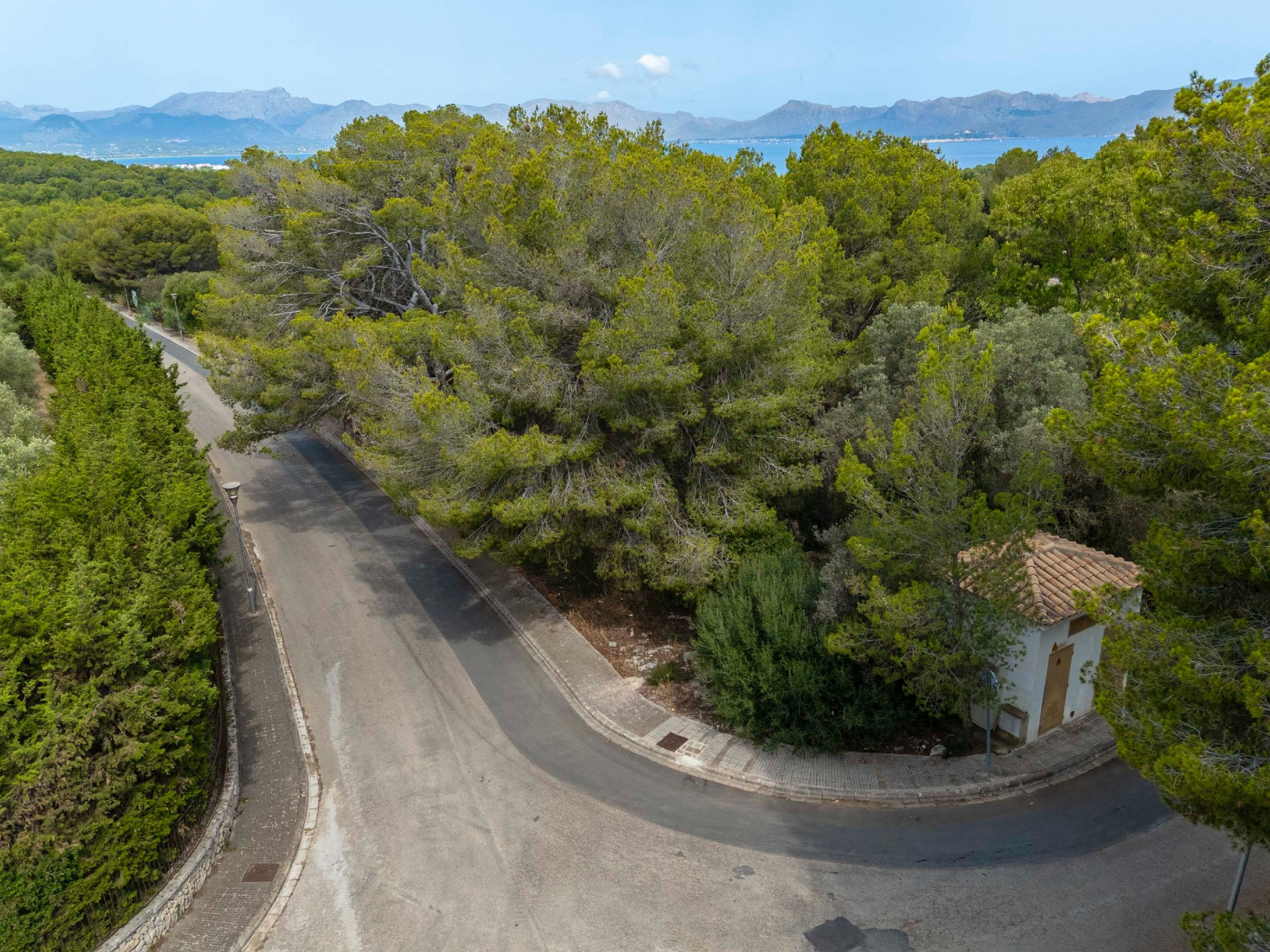 Land by the sea in Alcudia Spain plot within city limits 1367m² Alcudia - photo 2