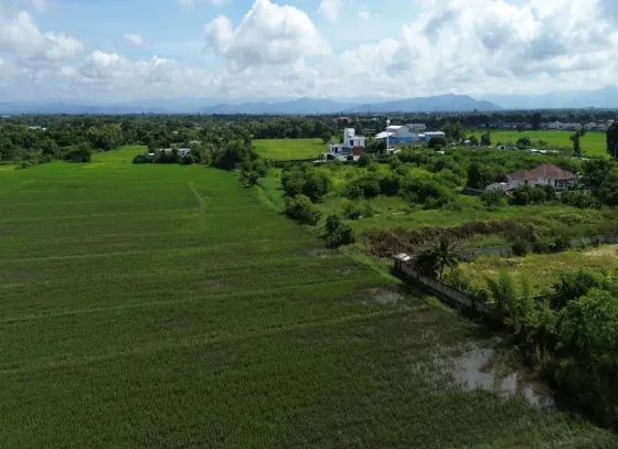Terreno {geo.city.in} Tailândia lote dentro dos limites da cidade 182400m²  Downtown Chiang Mai