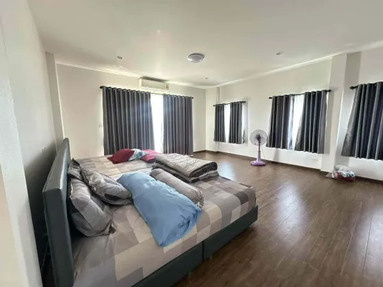 House for sale in San Kamphaeng Thailand area 280m² 2 floors San Kamphaeng