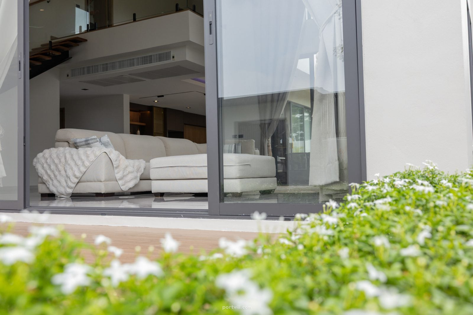 къща в центъра на Чонбури (Downtown Chonburi) Тайланд площ 728м² 2-етажен Центърът на Чонбури (Downtown Chonburi) - снимка 9
