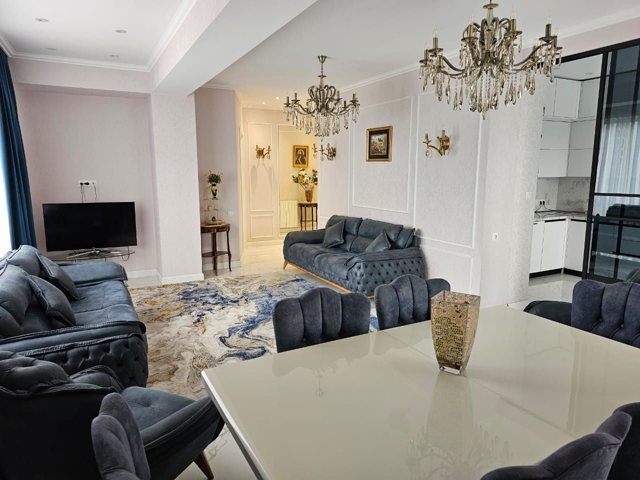 Апартамент 4-стайни 3+1 в Тбилиси (Крцаниси) Грузия площ 150м² 7 етаж Централен Тбилиси - снимка 2