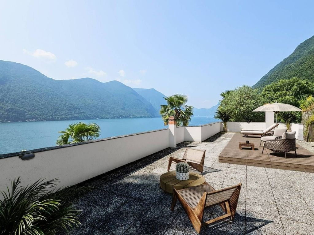 House by the lake in Como Italy area 250m² 1 floors Como - photo 13