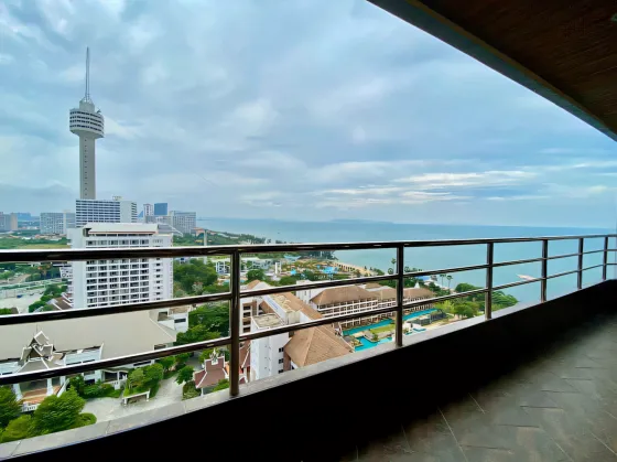 Apartment 3-room for sale 2+1 by the sea in Pratumnak Hill Thailand area 87m² 20 floor Pratumnak Hill