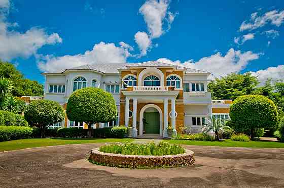 House by the sea in Bang Saray Thailand area 1570m² 2 floors Bang Saray